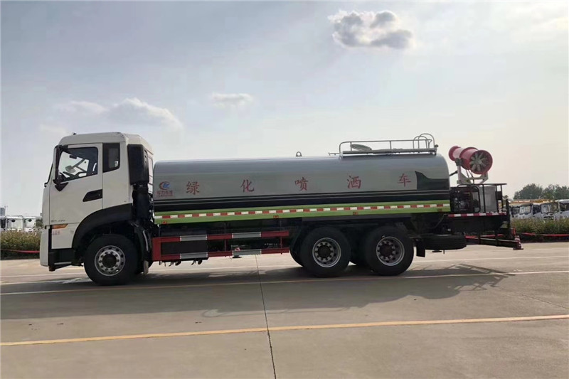 東風天龍后八輪20噸噴霧車，國六綠化噴灑車